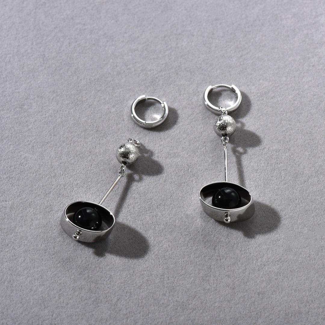 Original Design Advanced Metal Copper White Gold Plated Black Agate Pendant Ear Clip - Image 4
