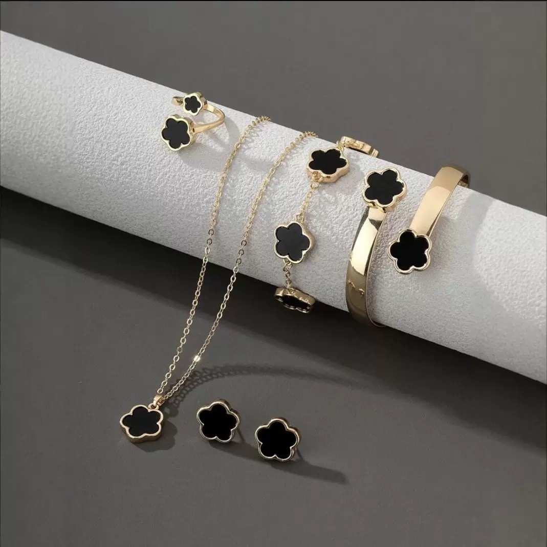Five Petal Flower 5-piece Necklace Brace Lace Bracelet Stud Earrings Ring - Image 4