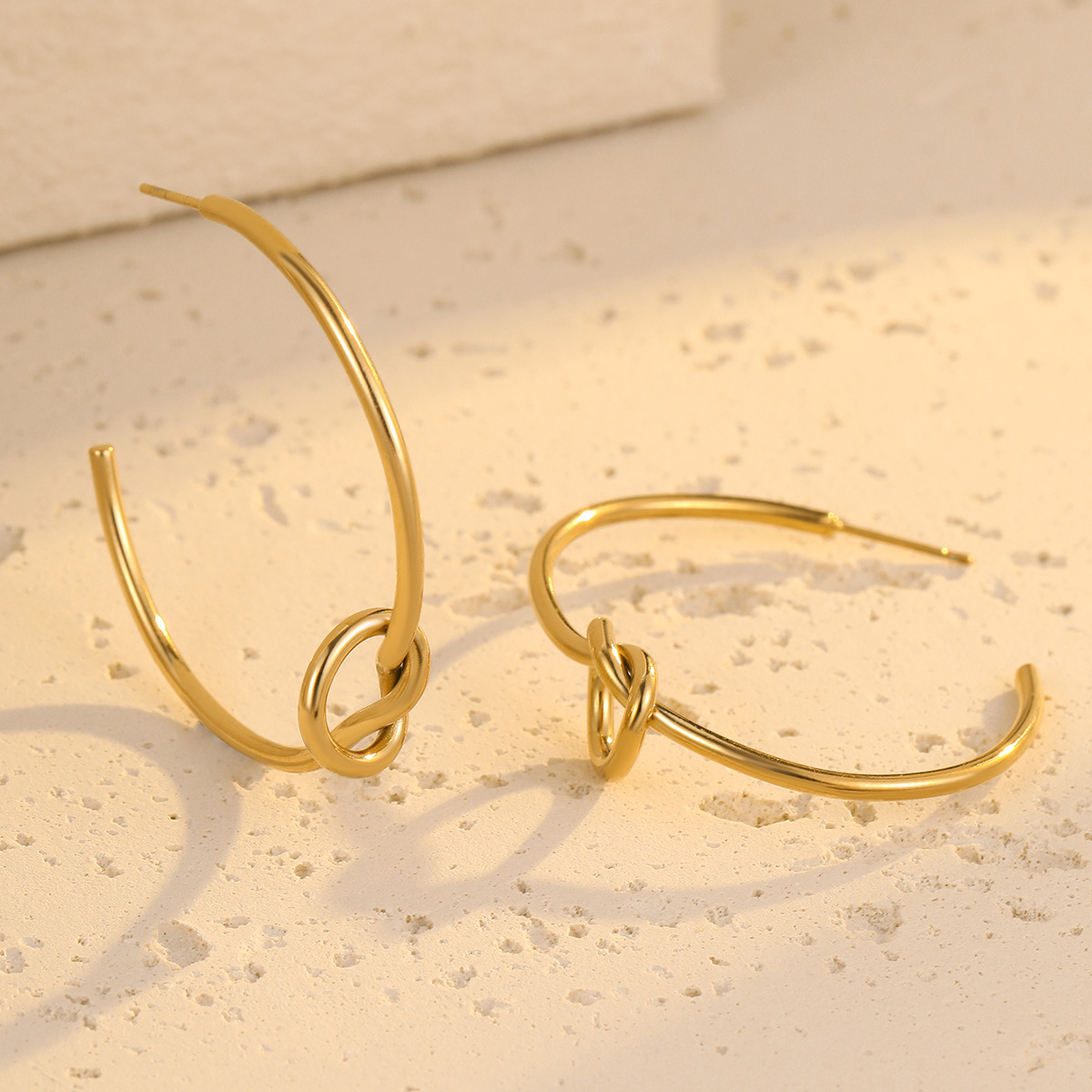 French Advanced Cold Style Ear Ring - Image 3