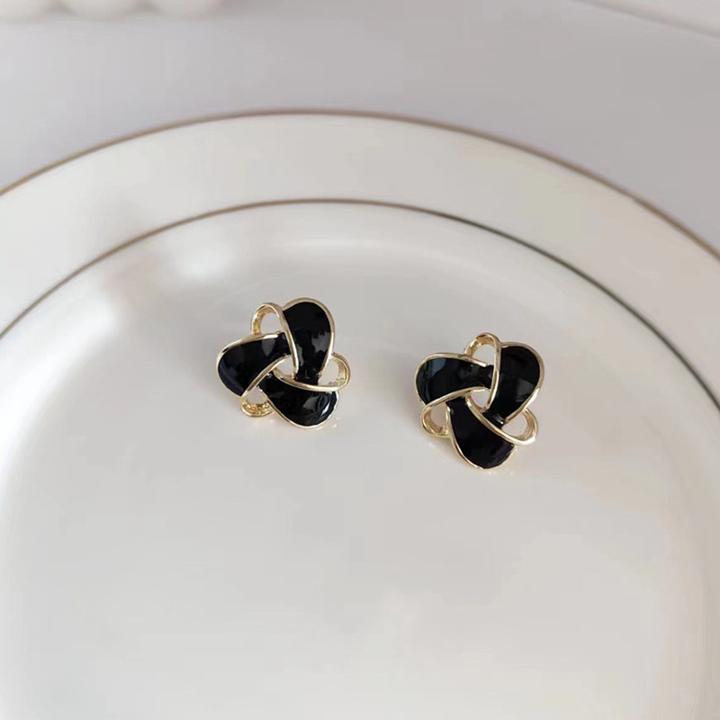 All-match Retro Flower Petite Earrings Women - Image 7