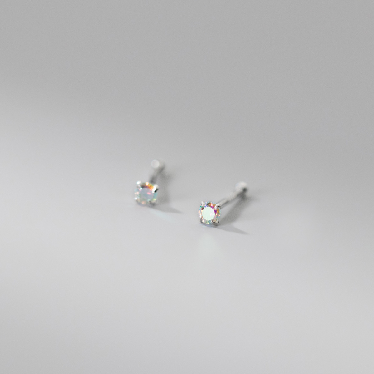 Pure Silver 999 Four-claw Color Single Rhinestone Ear Studs - Image 7