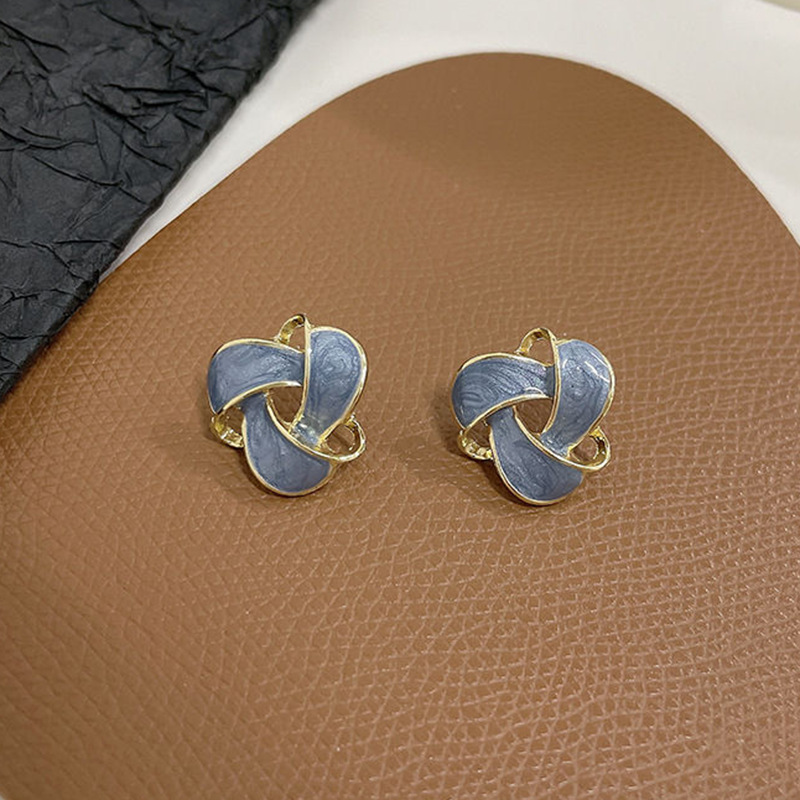 All-match Retro Flower Petite Earrings Women