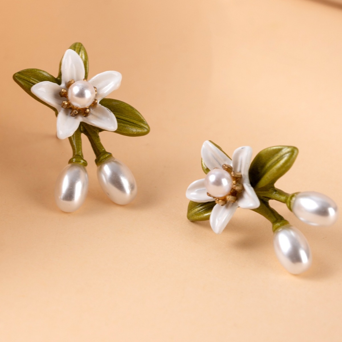 European And American Super Fairy Mori Style Lily Pearl Stud Earrings