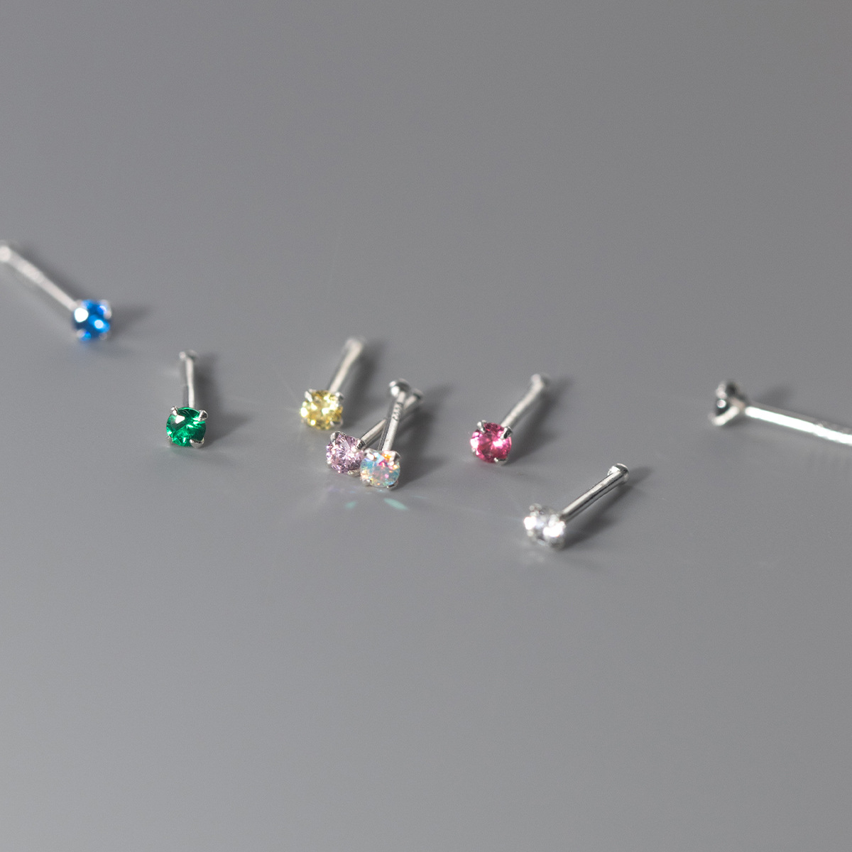 Pure Silver 999 Four-claw Color Single Rhinestone Ear Studs