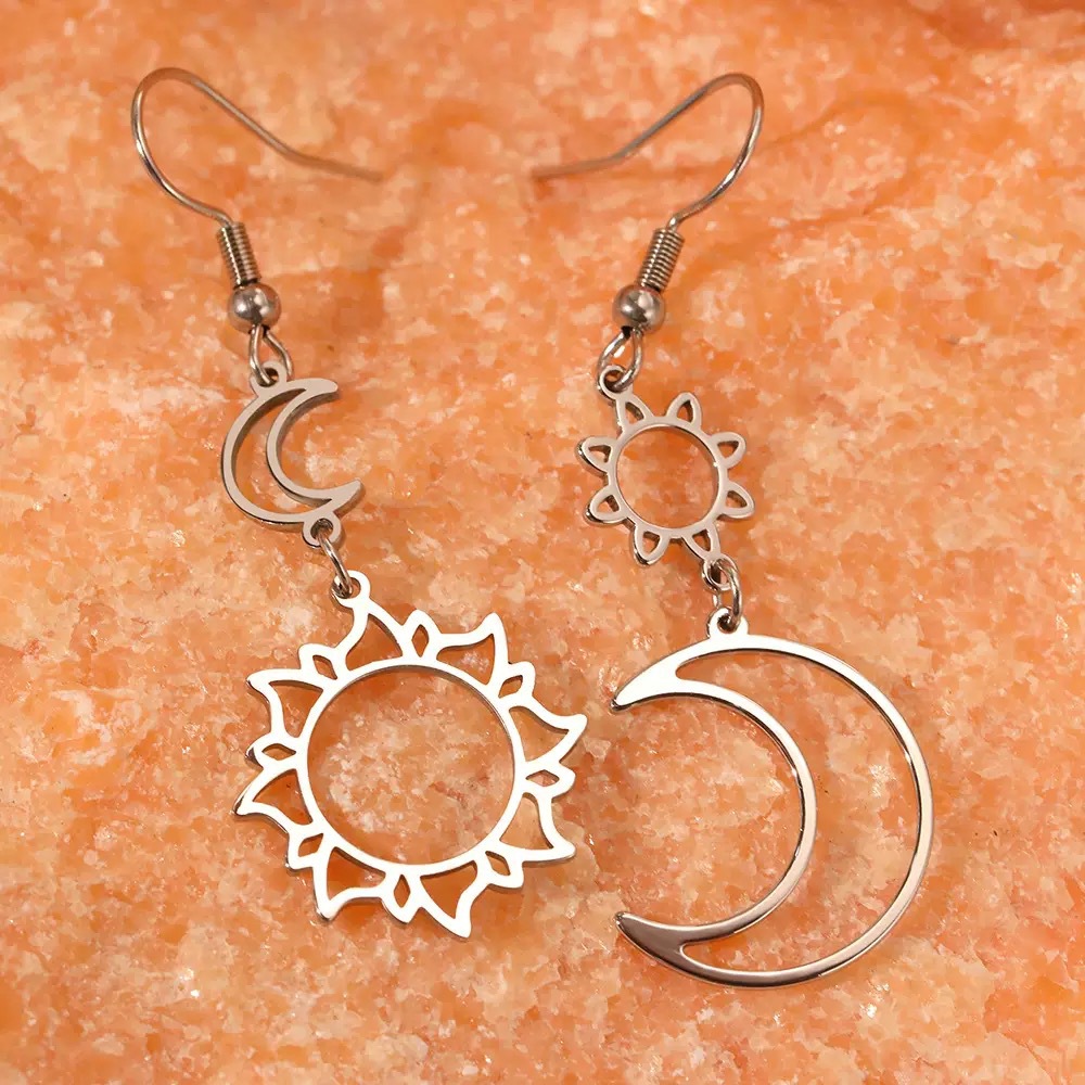 Retro Asymmetric Sun Moon Hollow Stud Earrings - Image 2