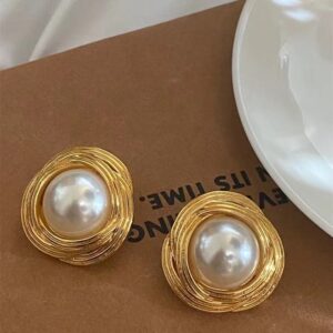 Mid-ancient French Irregular Texture Pearl Earrings