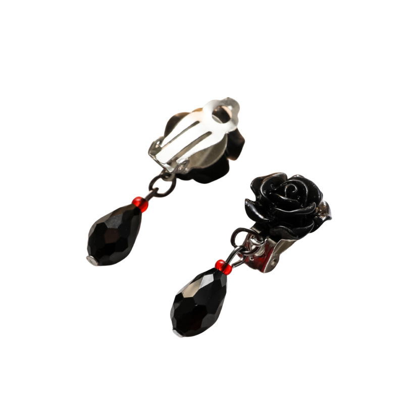 Dark Punk Special-interest Design Black Rose Heart-shaped Tassel Earrings - Image 5