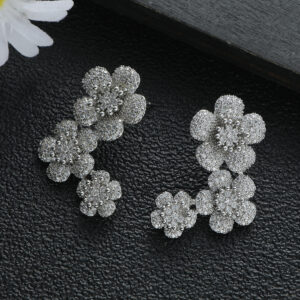 Heavy Industry Irregular Three-dimensional Peach Blossom Earrings